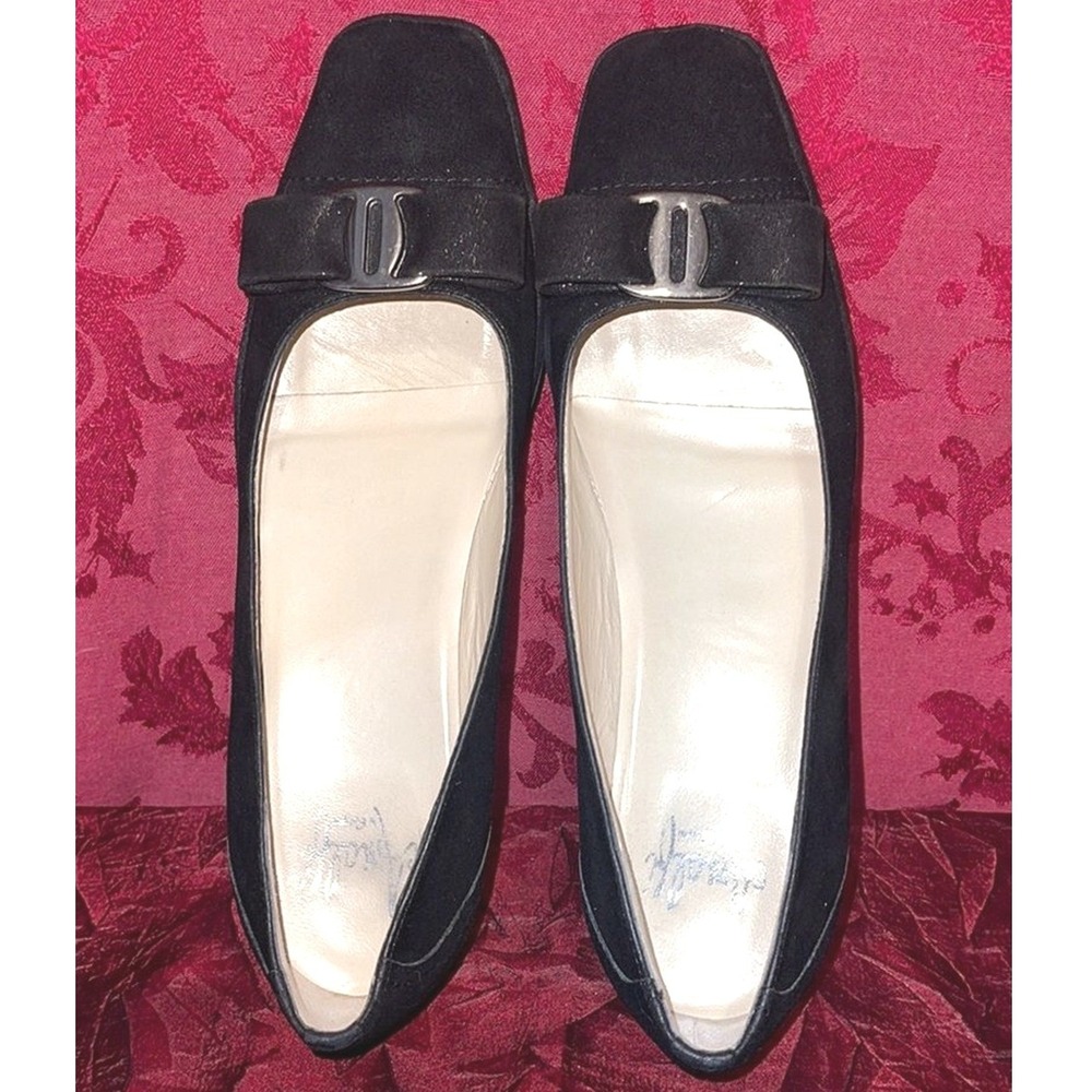 Amalfi by Rangoni Low Block Heel Shoes Flat Black and Shimmering Suede Size 9N